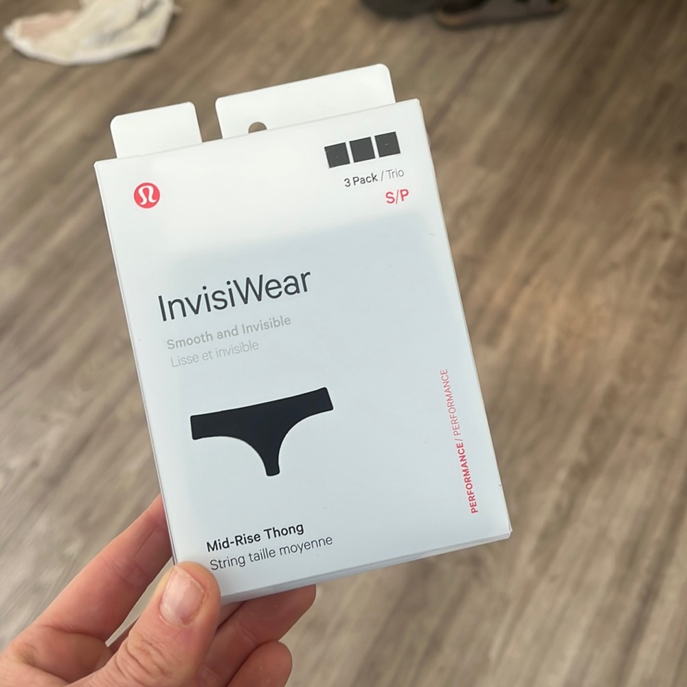 Lululemon InvisiWear S Mid-Ride Black Thong